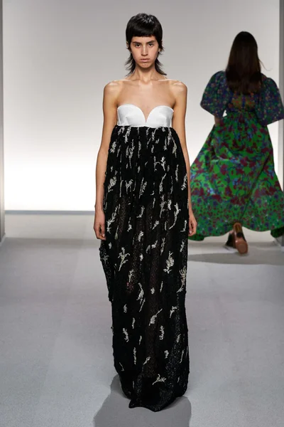 Look 63